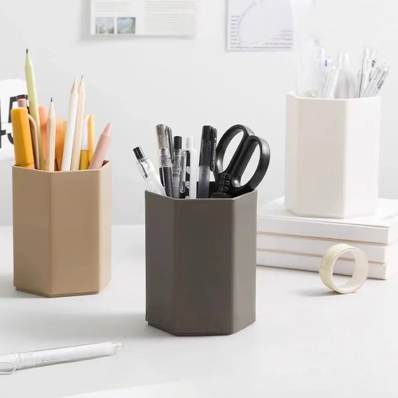 Minimalistyczny organizer na biurko