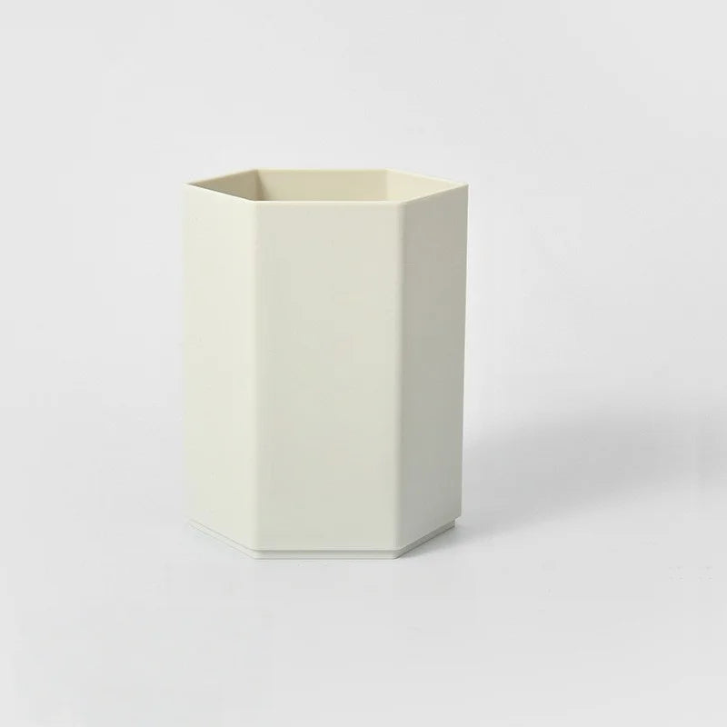 Minimalistyczny organizer na biurko